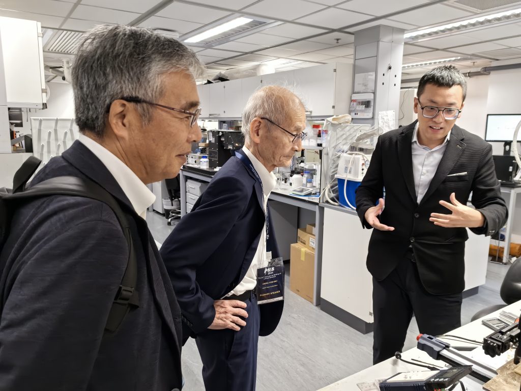Dr. Akira Yoshino visited our lab